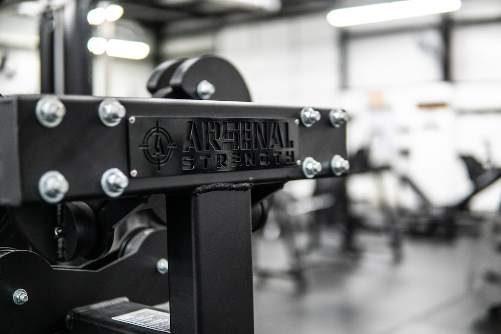  IRON Muscle & Fitness