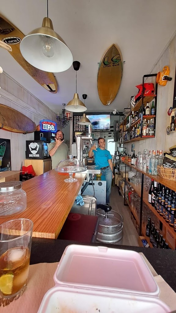The Surf House Cafe playa — Ambiente