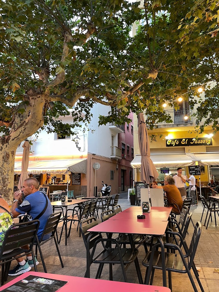 El Passeig Bar Restaurant — Todas