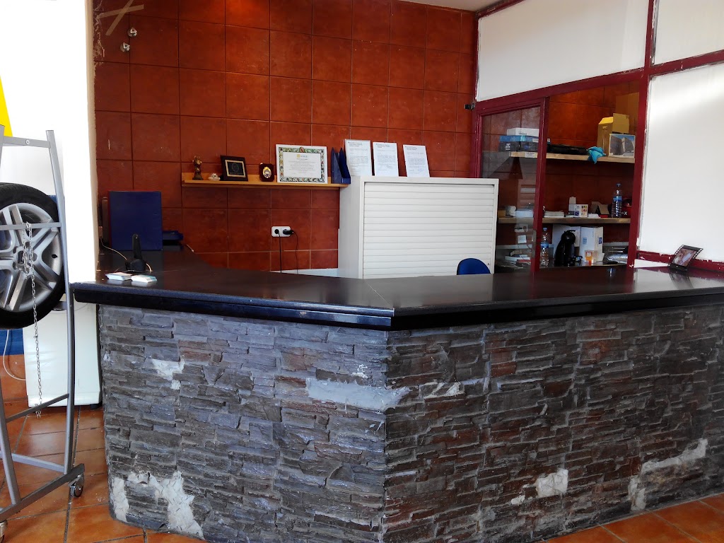 TALLERES MAPI — Interior
