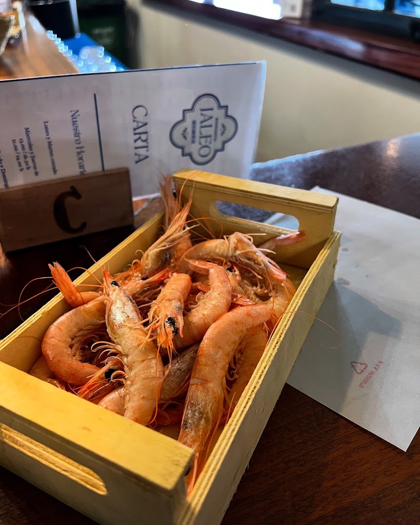 Bodega el jaleo — Comida y bebida