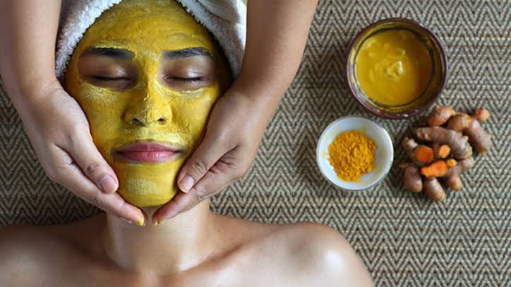 Beauty Parlour And Salon Services At Home