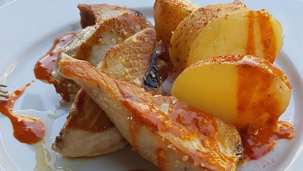 ANKHA CAFETERIA — Comida y bebida