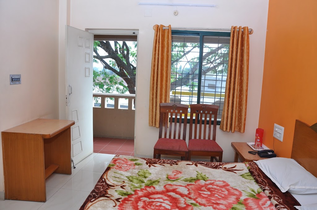 Sri Vinayaka Lodge Kushalnagar