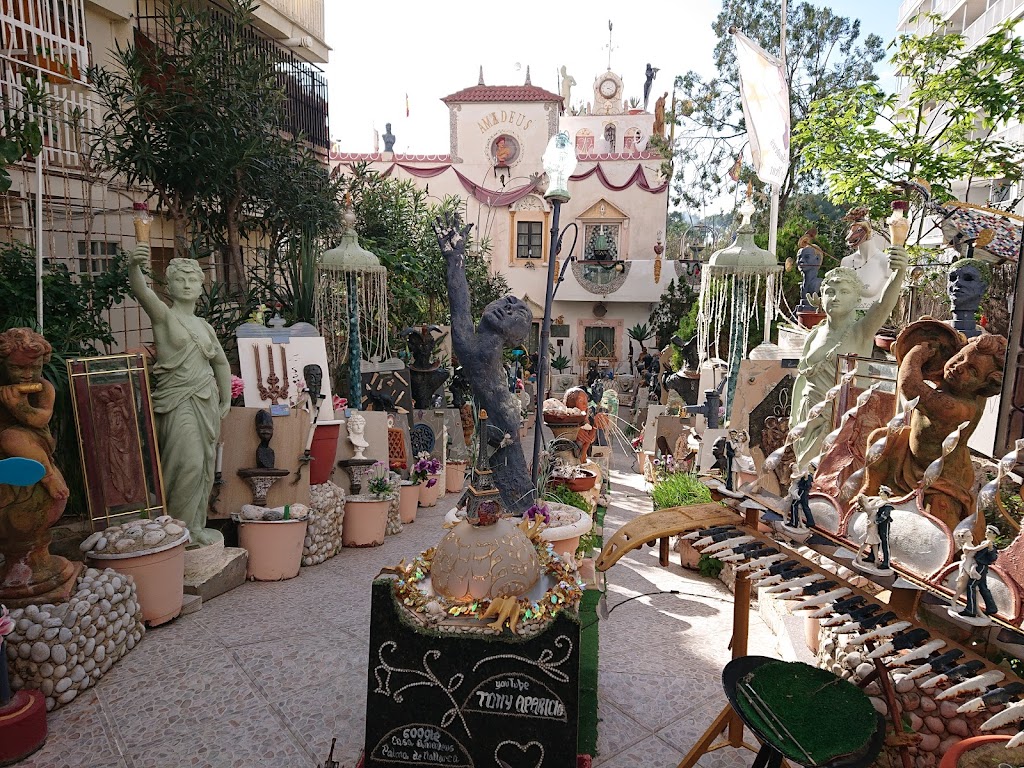 Amadeus Garden Gallery