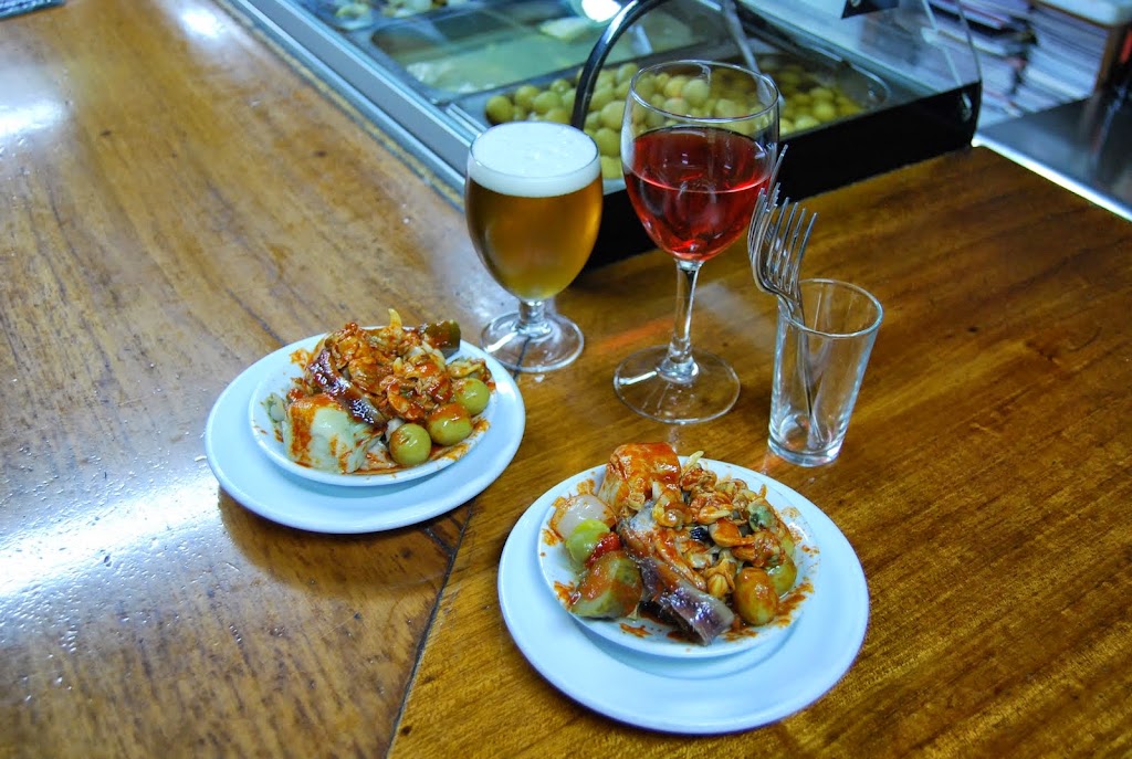 Taverna de l'Ateneu — Comida y bebida