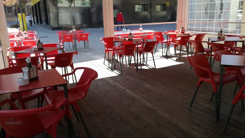Bar-Taperia Lampis — Ambiente