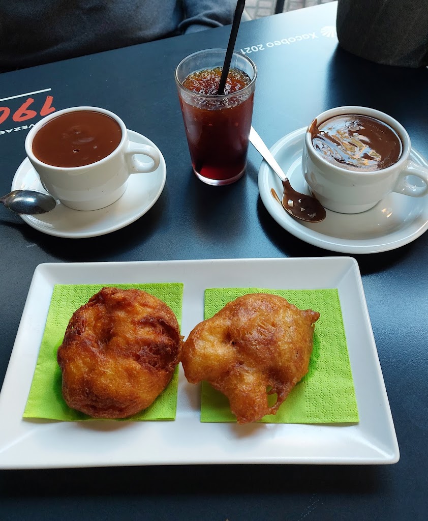 Orxateria Berdet — Comida y bebida