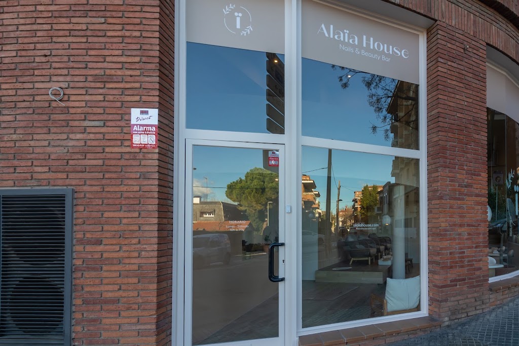 Alaia House | nails & beauty bar — Exterior