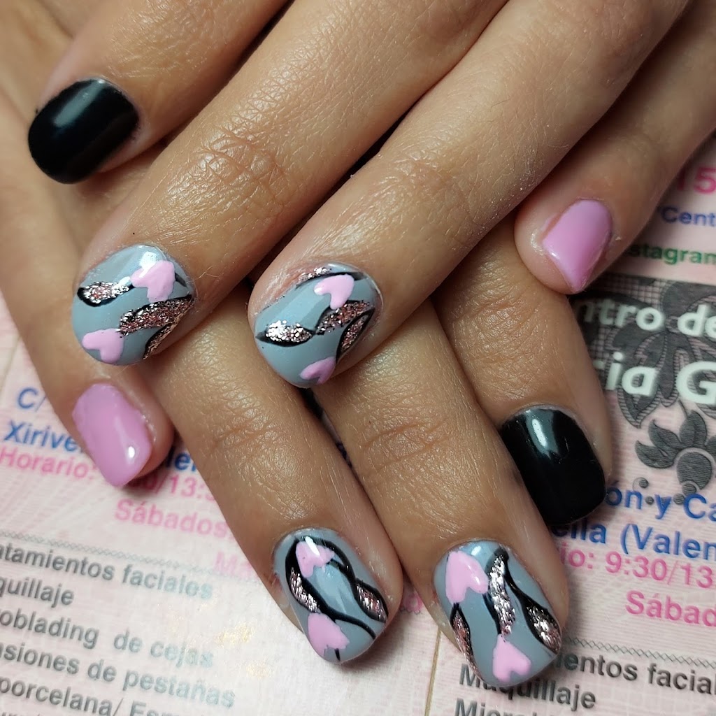 Centro de Estetica Alicia Galan — Manicura