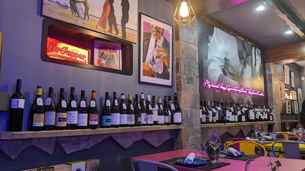 Fame Kanalla | Restaurante en Naron — Ambiente