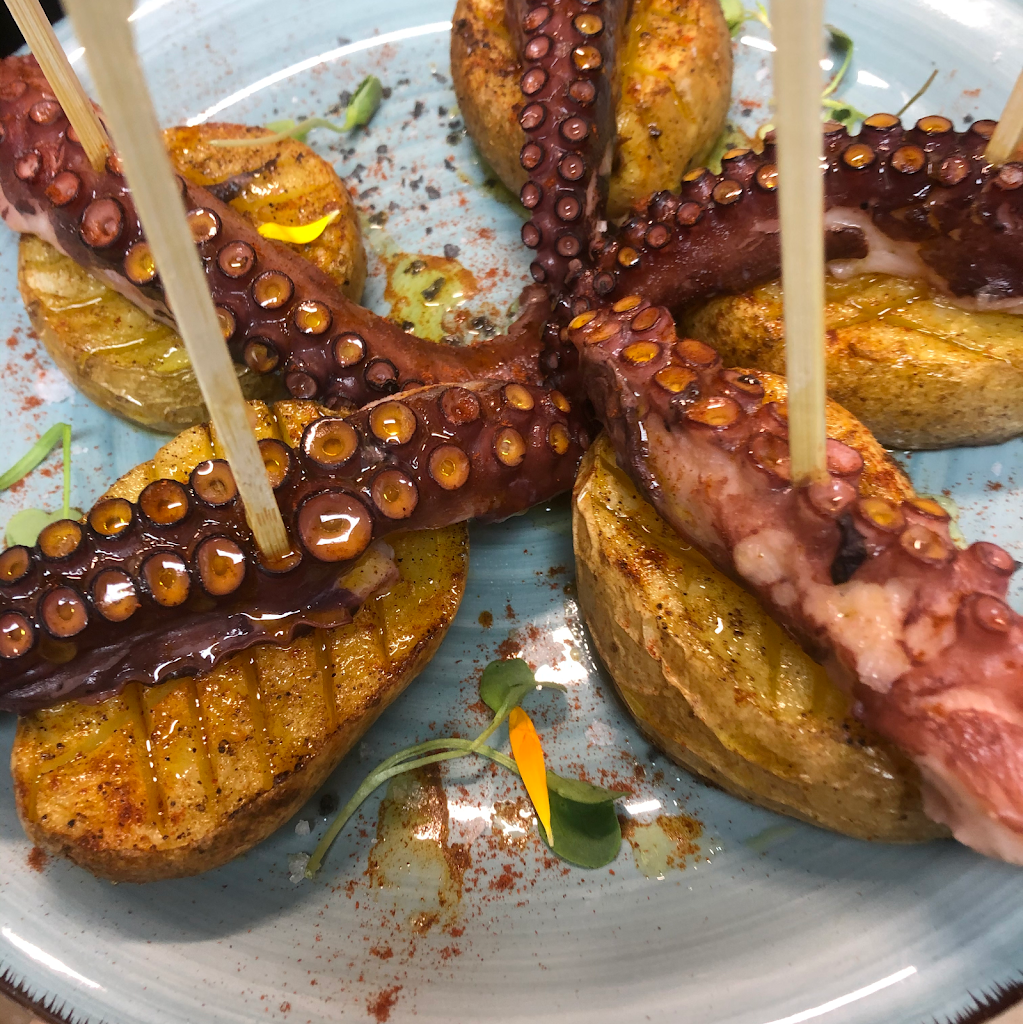 BOCOLO Restaurante — Comida y bebida