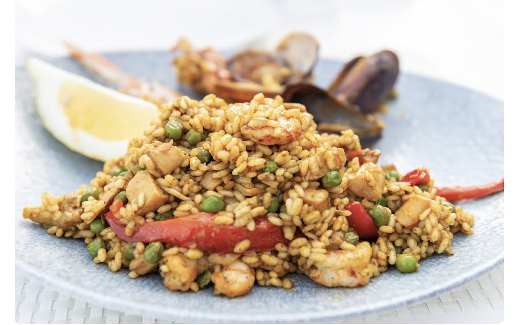 ALTAMAR Sitges — Comida y bebida