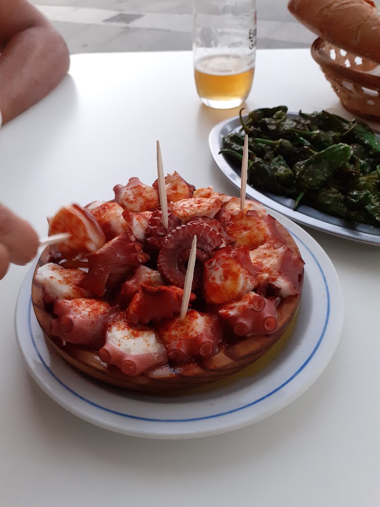 Bar Albatros — Comida y bebida