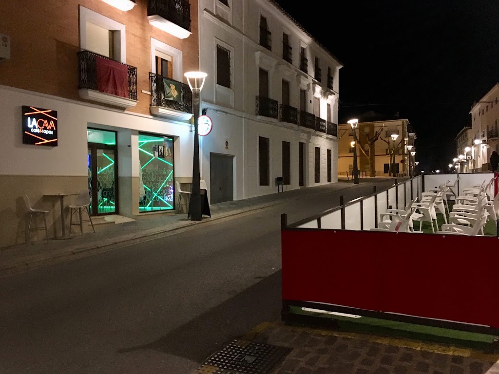 La CAVA Cafe & Tapas — Del propietario