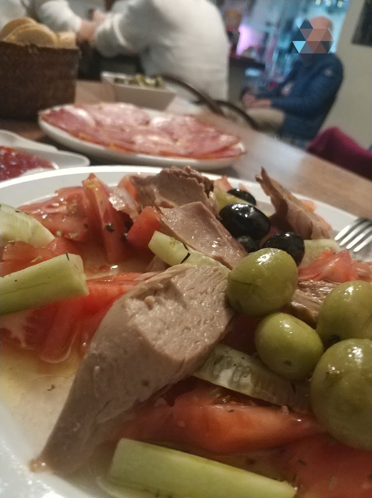 Taberna Marjalillo — Comida y bebida