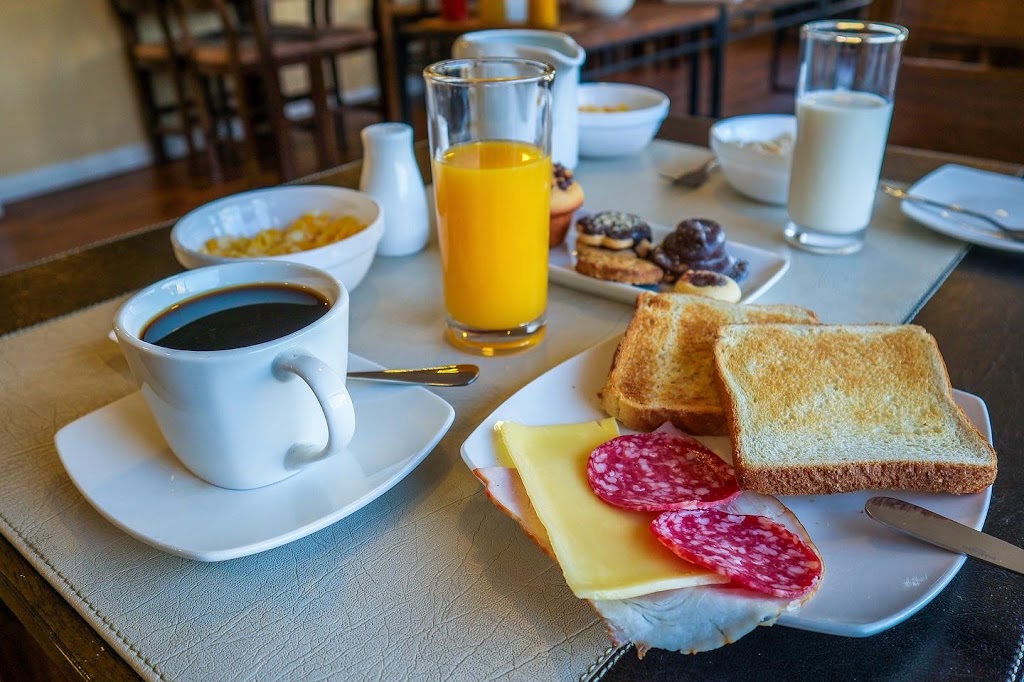 Comida y bebida
