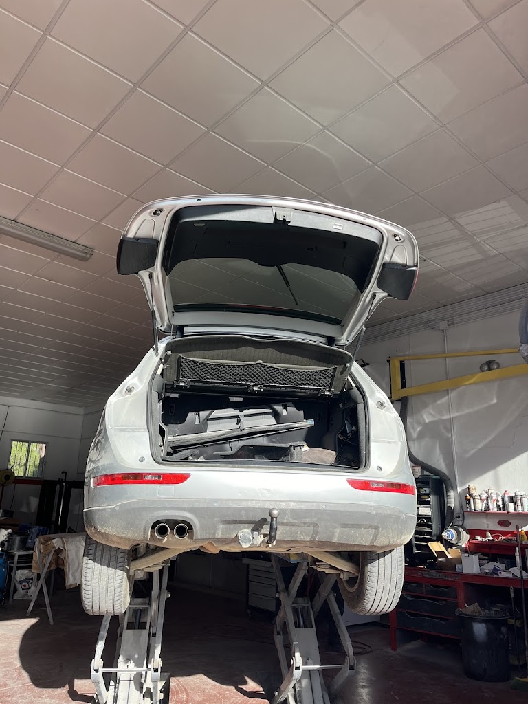 Talleres Camacho Chapa y Pintura