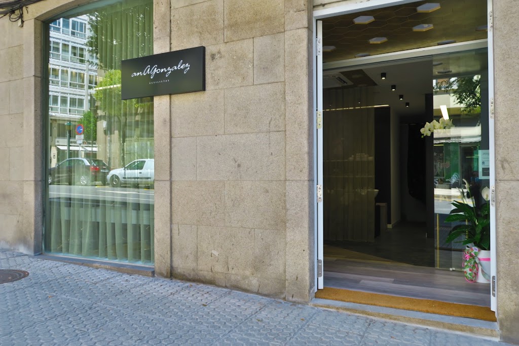 Ana Gonzalez Estilistas (Santiago de Compostela) — Exterior
