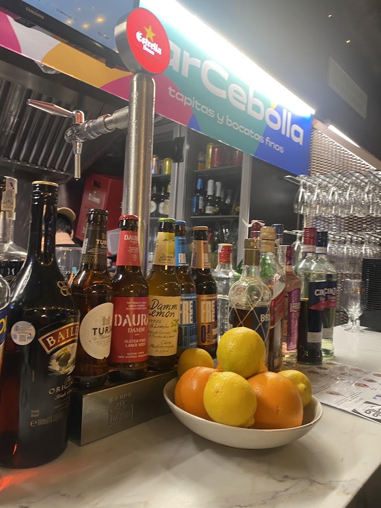 Bar Cebolla Denia — Comida y bebida
