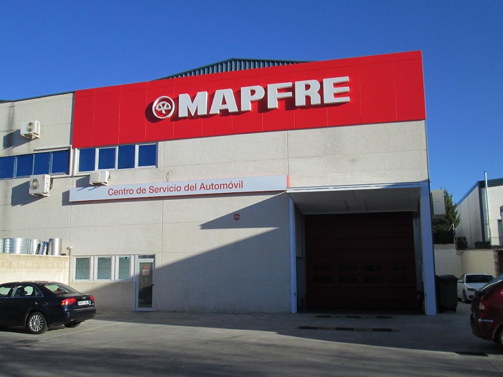 Centro de Servicio del Automovil MAPFRE — Exterior