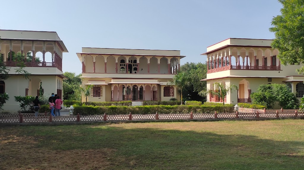Shahpura Abhaneri Resort
