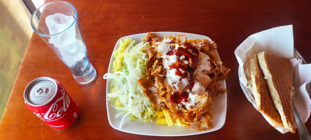 Ali Kebab Restaurante — Comida y bebida