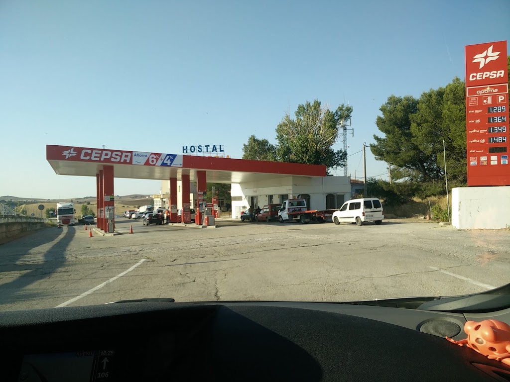 Estacion De Servicio Cepsa Perales De Tajuna