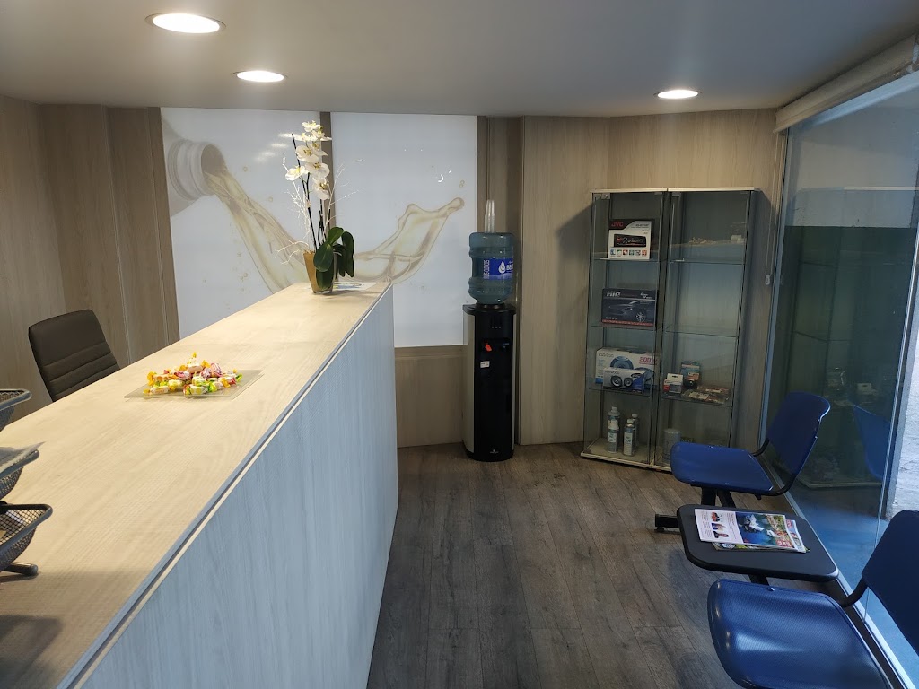 Tallers Juan Marti SL — Interior