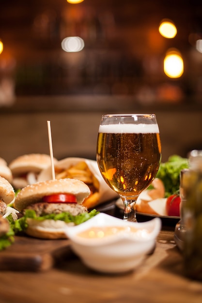 Cafeteria Restaurante La Dehesa — Comida y bebida