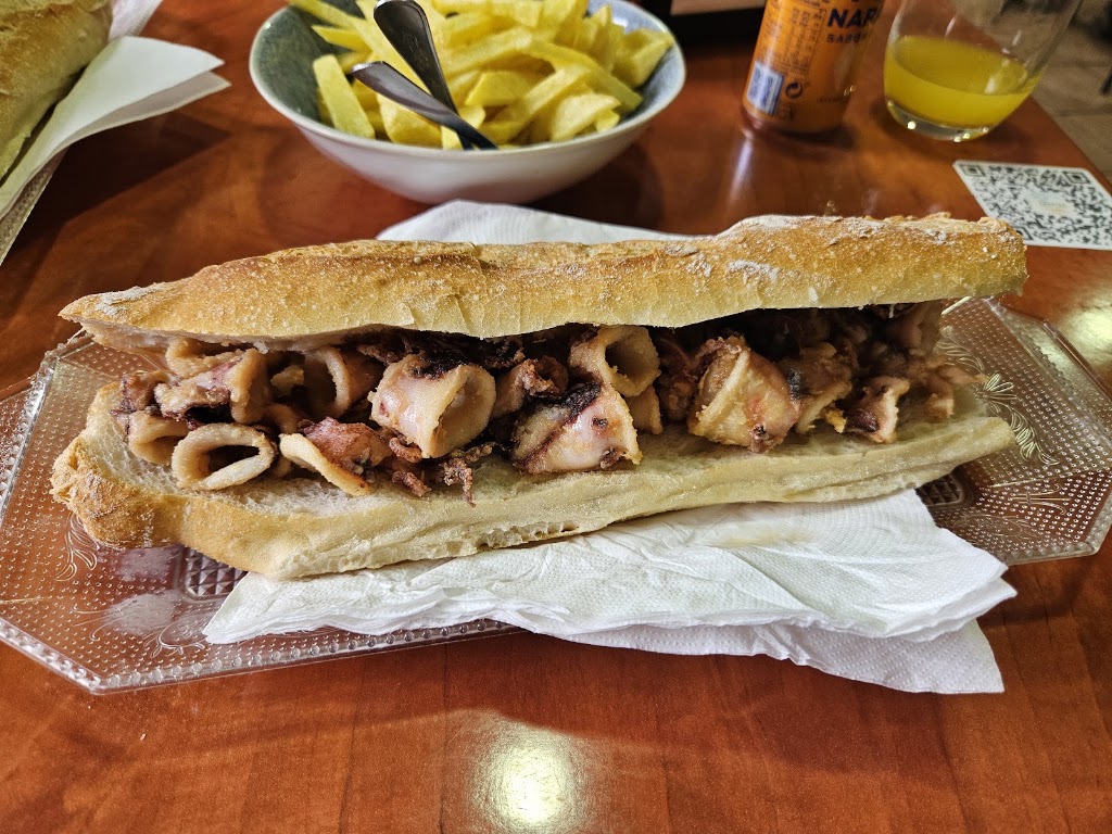 Bocateria Los Angeles — Comida y bebida