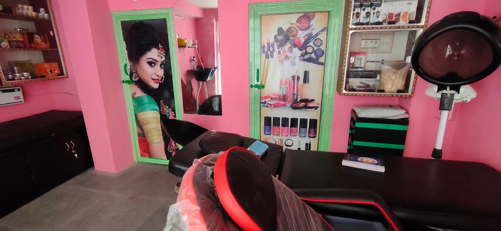 Meena Ladies Beauty Parlour And Tailoring Institute