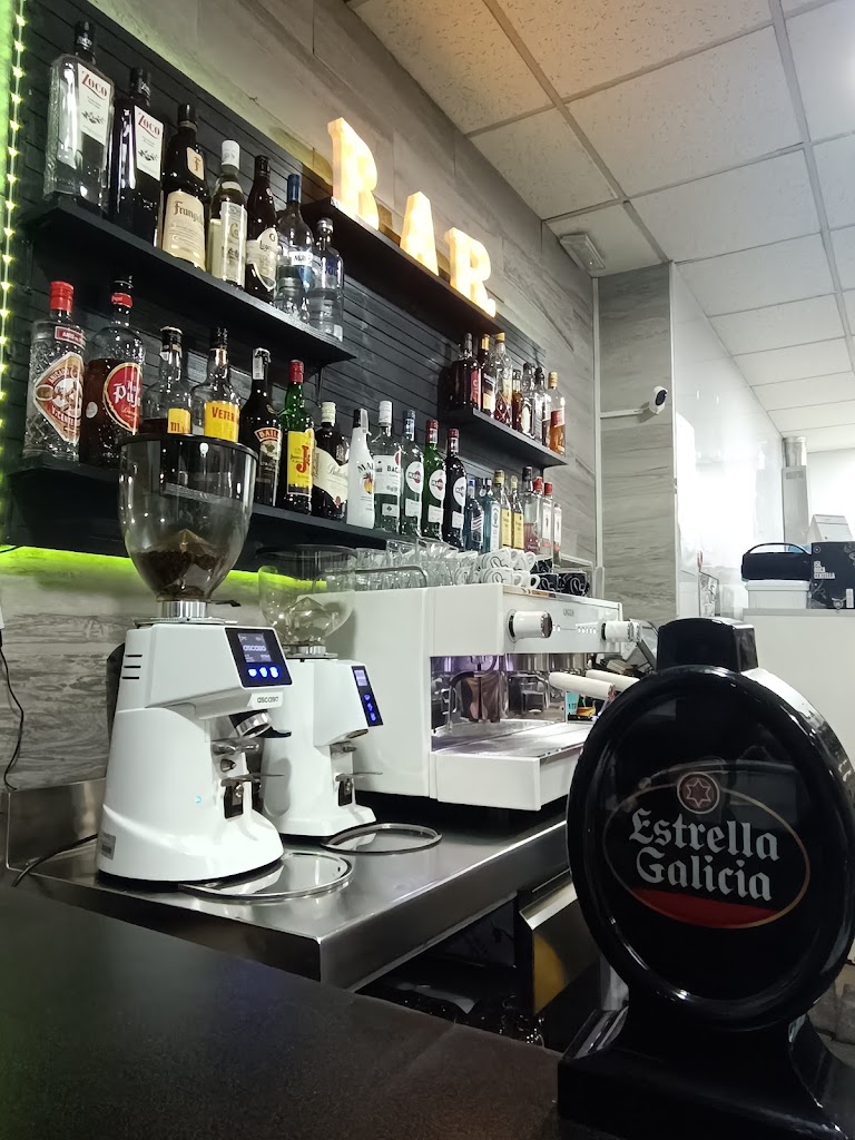 Bar Mogoda — Ambiente