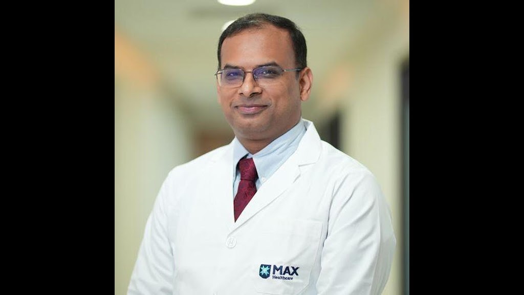 Dr. Dr Ashish Kumar Govil Best Cardiologist In Sector 128 Noida Max Hospital