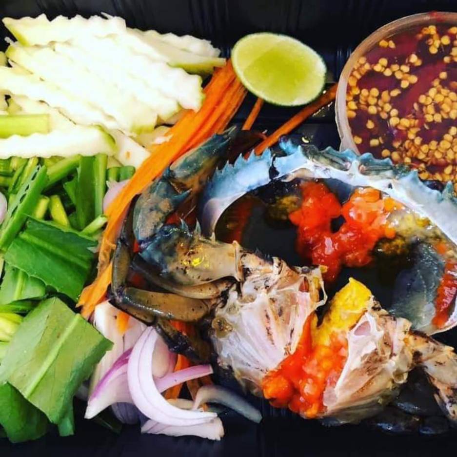 ปูกอดกุ้งดองน้ำปลา の写真