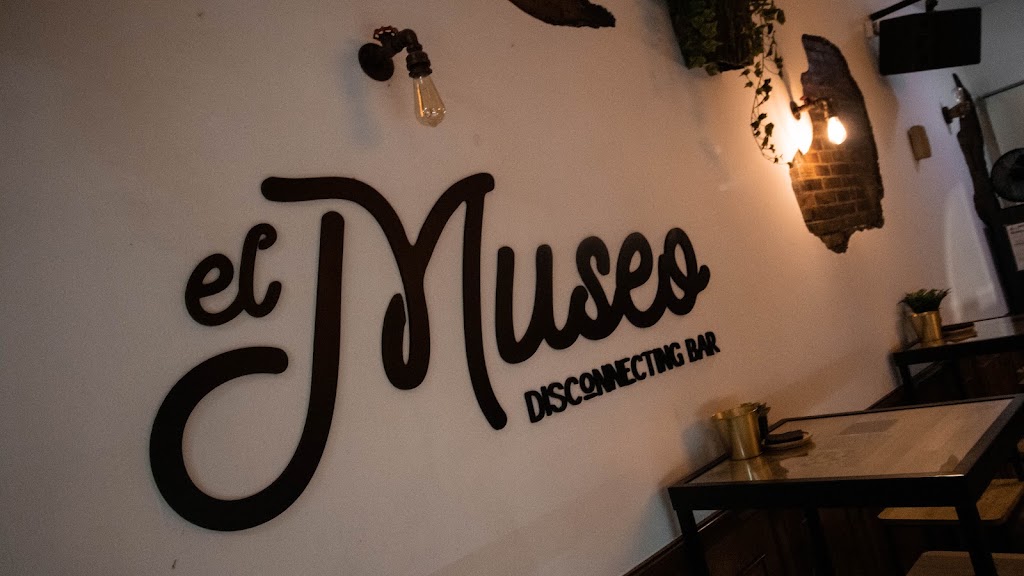 El Museo Disconnecting Bar — Del propietario