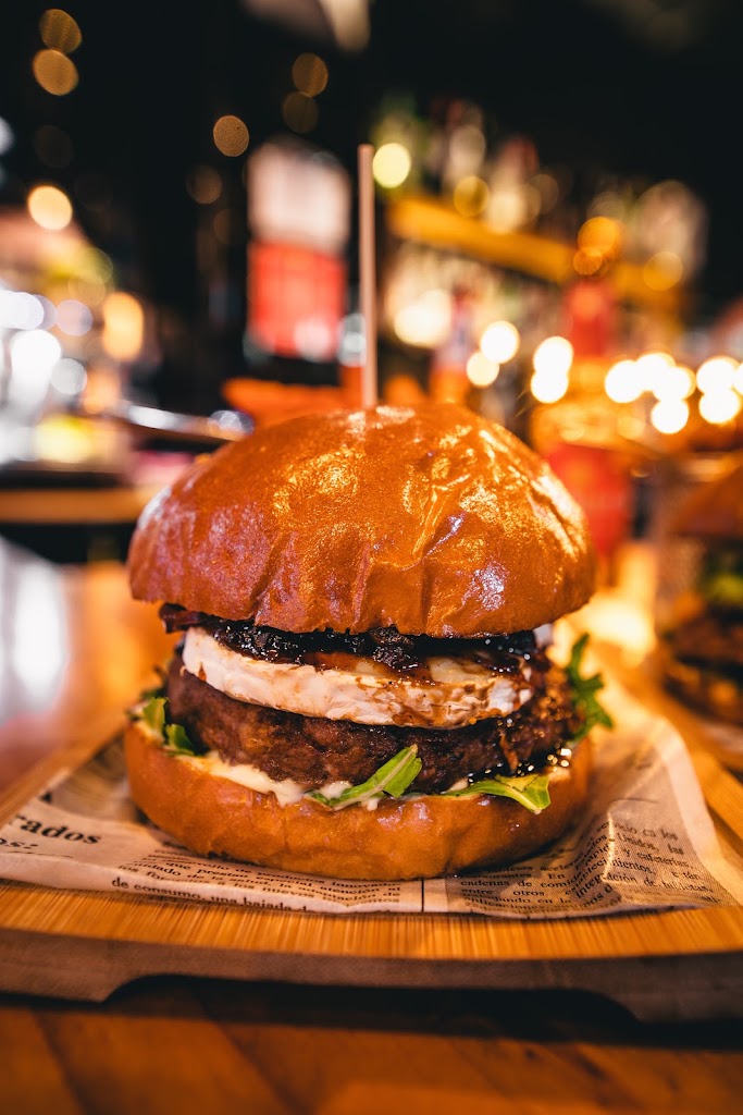 Famous Daves — Comida y bebida