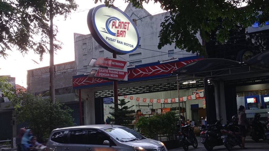 Planet Ban Ahmad Yani Kutorejo