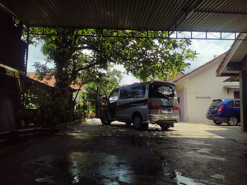 BENGKEL MOBIL PAK EKO