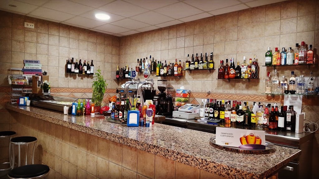 Bar Cervantes casa de ROMAN — Ambiente