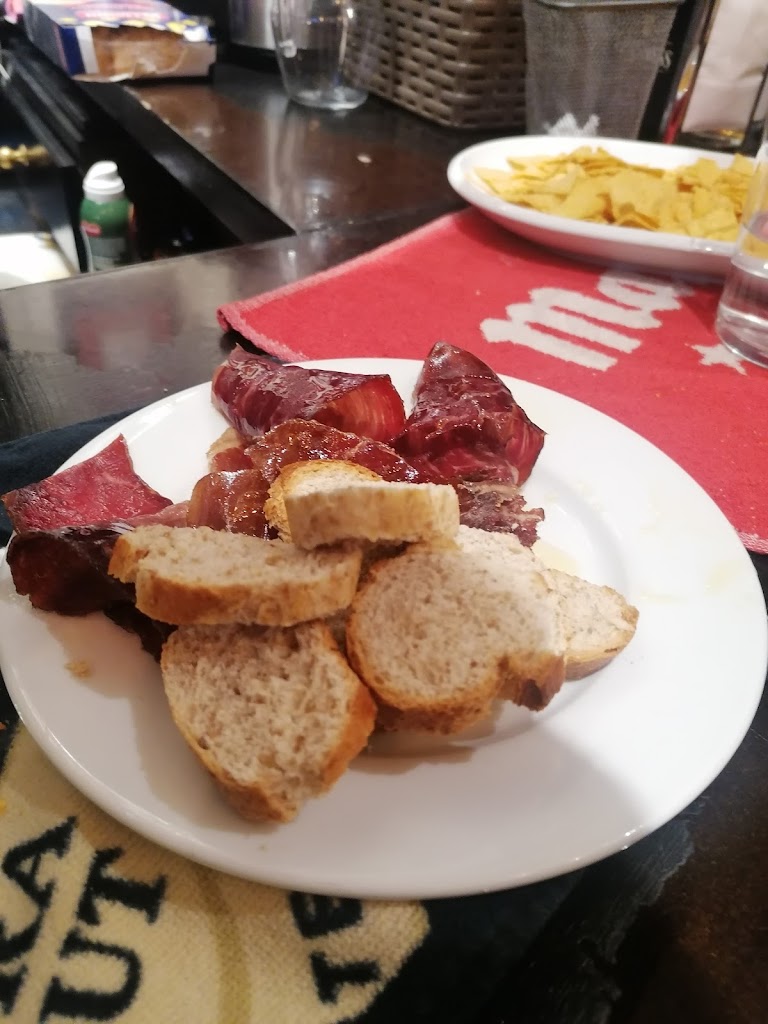 The Wicklow Arms — Comida y bebida
