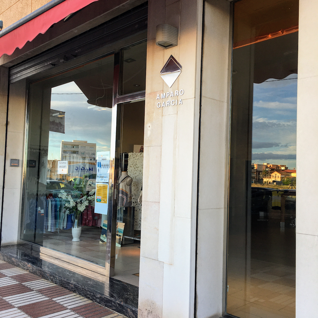 MODA AMPARO GARCIA - Mujer y hombre