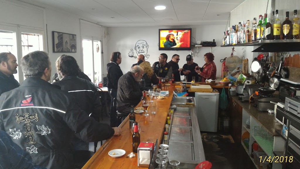 BAR CAL TENA — Ambiente