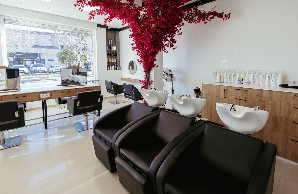 RH Rodriguez * Peluqueria y Estetica — Del propietario