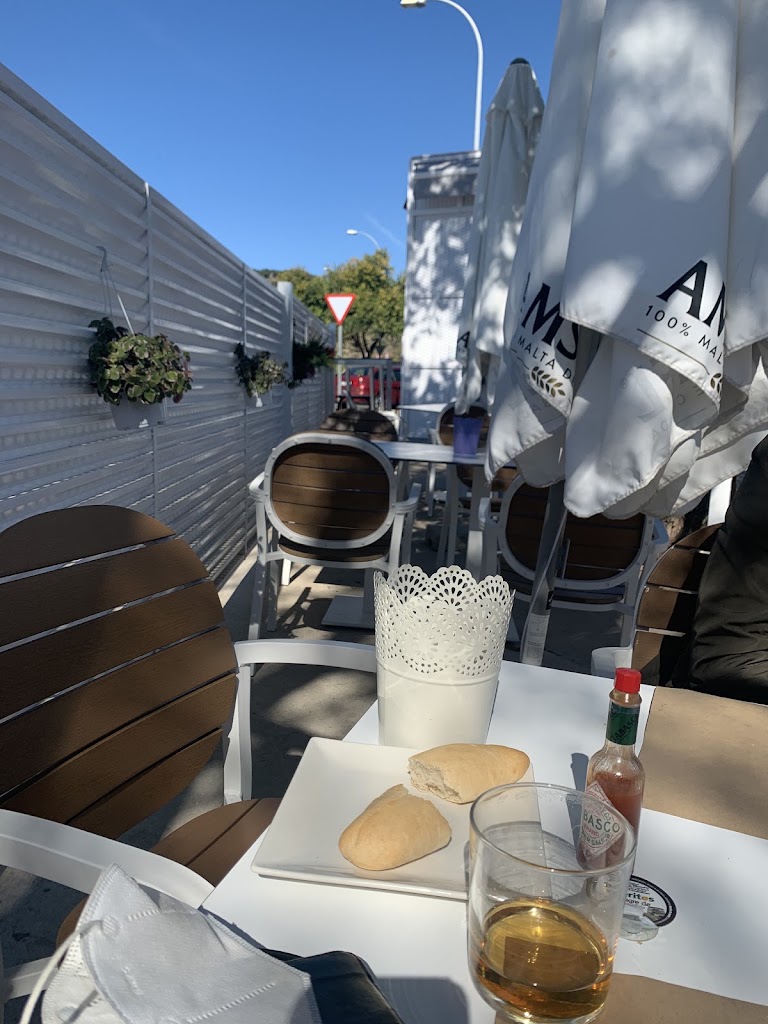 Bar La Terracita del Puerto — Comida y bebida