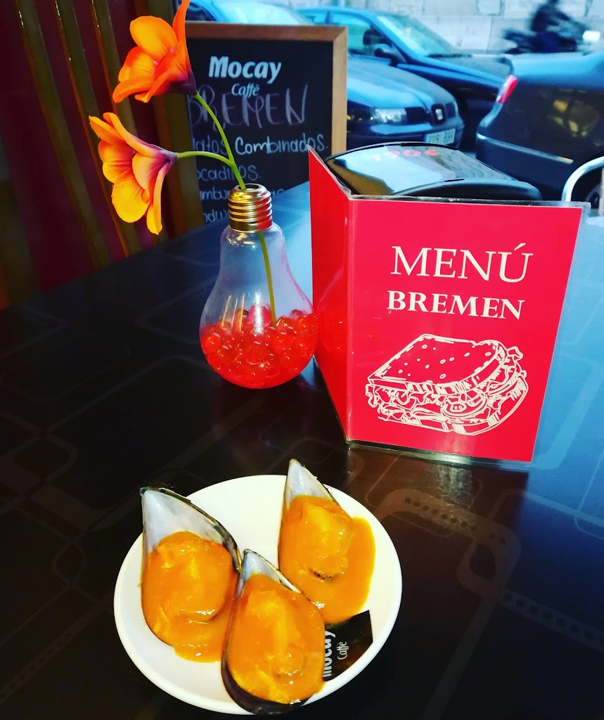 Cafe Bar Bremen — Comida y bebida