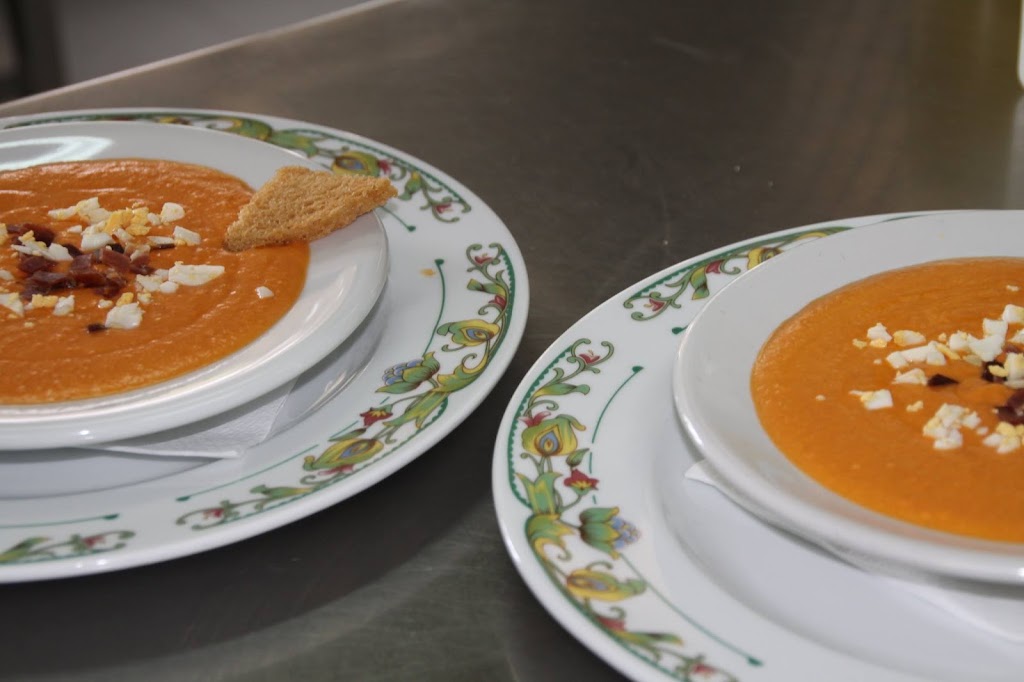 Restaurante Solitario Torrelodones — Comida y bebida