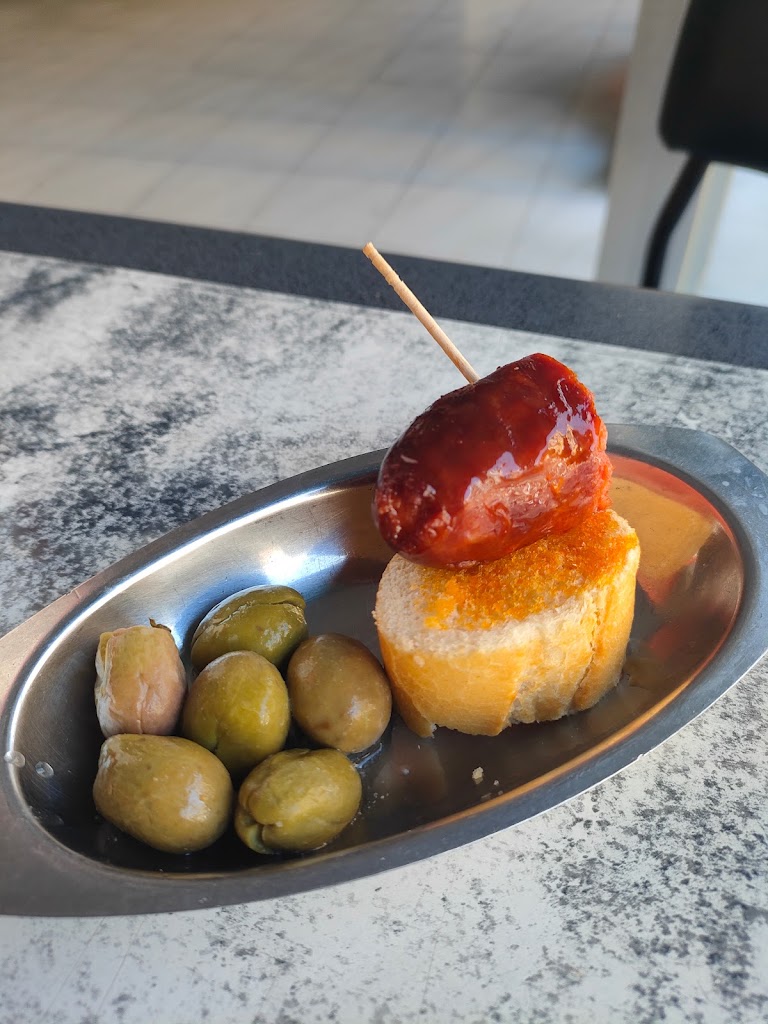 Bar el Malagueny — Comida y bebida