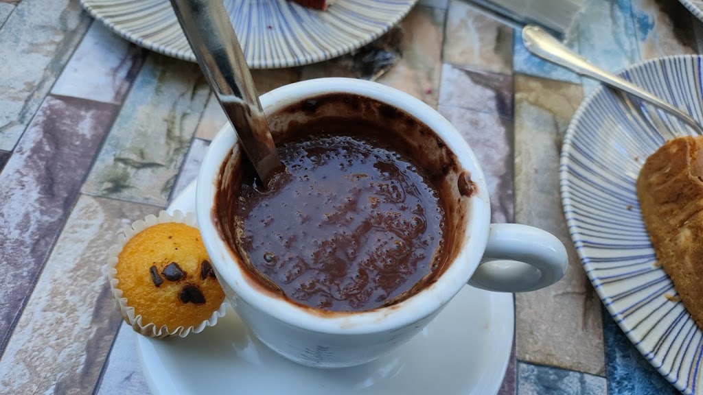 La mia, un bocado de cada pais — Cafe