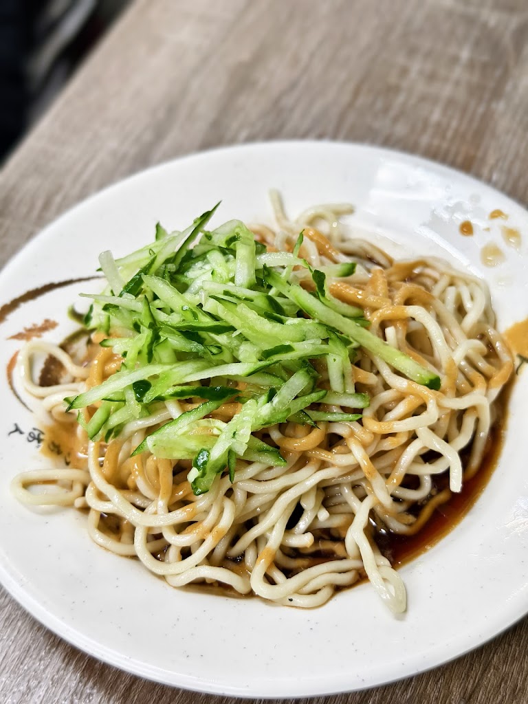 小貨車 草地涼麵（原天台對面） 的照片